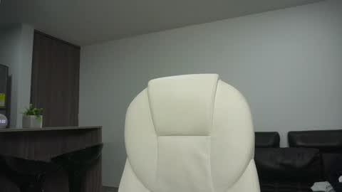 Devin Hunter online show from December 2024 03:21:02 AM