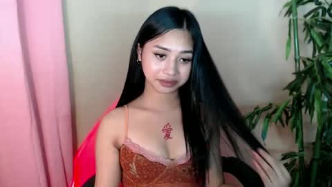 Snapshot of devine_goddessx chatting on January 2025 01:11:01 AM Devine Greyson online show from January 2025 01:11:01 AM