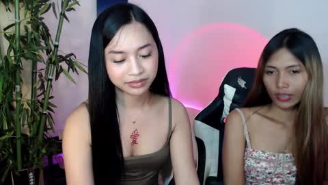 Snapshot of devine_goddessx chatting on March 2025 04:57:01 PM Devine Greyson online show from March 2025 04:57:01 PM