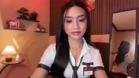 Snapshot of devine_goddessx chatting on September 2025 06:55:01 PM Devine Greyson online show from September 2025 06:55:01 PM