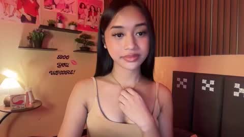 Snapshot of devine_goddessx chatting on October 2025 07:12:02 PM Devine Greyson online show from October 2025 07:12:02 PM