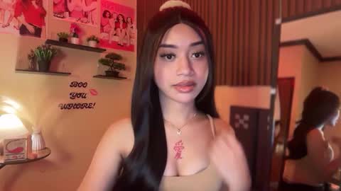 Snapshot of devine_goddessx chatting on October 2025 04:05:02 PM Devine Greyson online show from October 2025 04:05:02 PM
