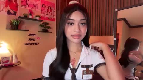 Snapshot of devine_goddessx chatting on October 2025 10:12:02 AM Devine Greyson online show from October 2025 10:12:02 AM
