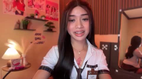 Snapshot of devine_goddessx chatting on October 2025 01:08:01 PM Devine Greyson online show from October 2025 01:08:01 PM