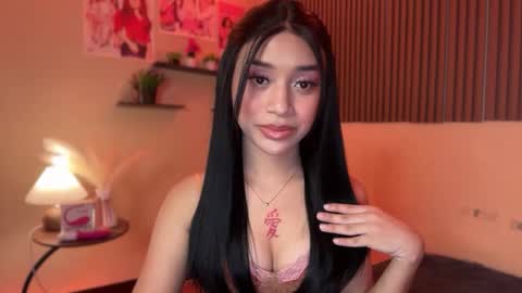 Snapshot of devine_goddessx chatting on October 2025 12:27:02 PM Devine Greyson online show from October 2025 12:27:02 PM