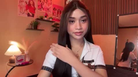 Snapshot of devine_goddessx chatting on October 2025 08:47:02 AM Devine Greyson online show from October 2025 08:47:02 AM