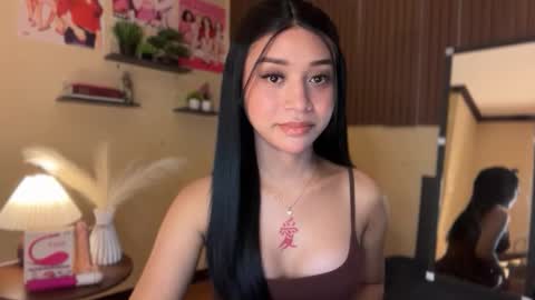 Snapshot of devine_goddessx chatting on December 2025 10:12:01 AM Devine Greyson online show from December 2025 10:12:01 AM