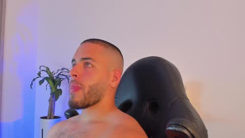 Devon Collins Independent model online show from February 2025 11:58:01 PM