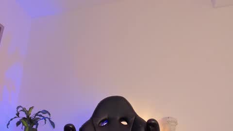 Devon Collins Independent model online show from February 2025 10:53:01 PM