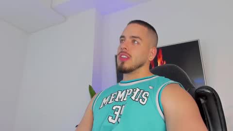 Devon Collins Independent model online show from October 2025 05:59:02 PM