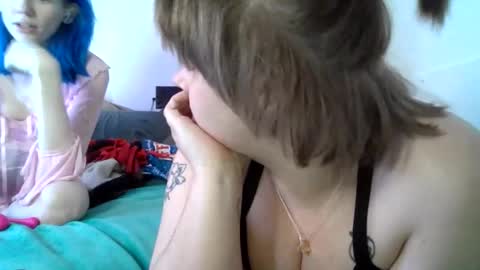 devykitten online show from April 2026 06:42:01 PM