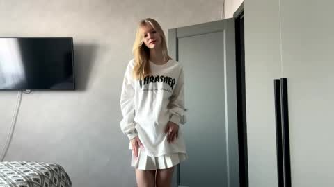 dewdropdoll online show from April 2026 04:26:02 AM