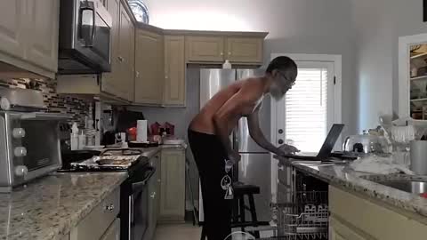 Dextercollins online show from October 2025 03:19:01 PM