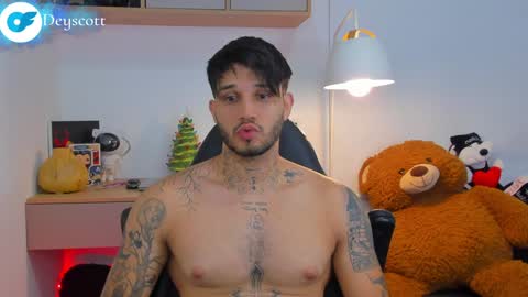 JULIAN online show from December 2024 12:53:02 AM