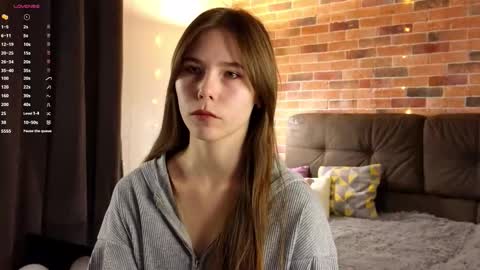 Snapshot of deyvessa chatting on October 2025 06:16:01 PM Kira online show from October 2025 06:16:01 PM