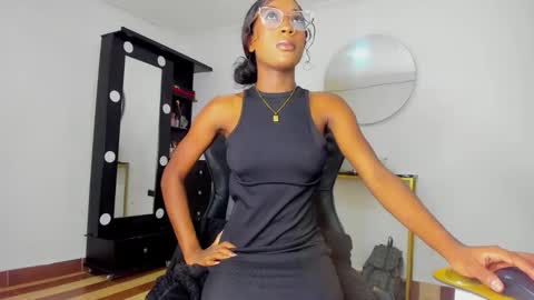 Snapshot of deyy_madisson chatting on November 2025 08:46:02 PM Madisson online show from November 2025 08:46:02 PM