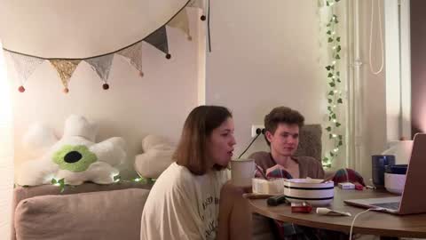 Di Alex online show from December 2024 04:14:02 PM