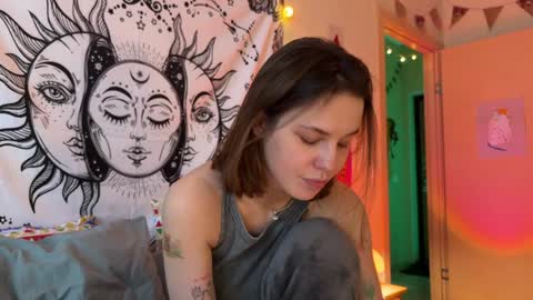 Di Alex online show from January 2025 01:05:02 PM