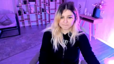 Dia online show from November 2025 07:50:01 AM