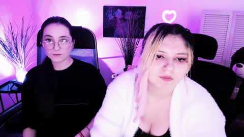 Dia online show from April 2026 08:40:01 PM