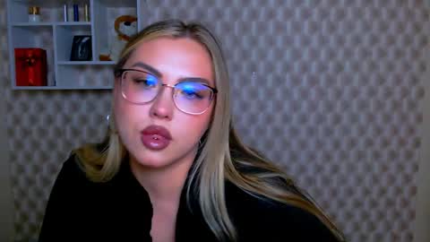 Snapshot of diamantkriss_ chatting on April 2026 07:57:02 AM Kriss online show from April 2026 07:57:02 AM