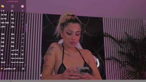 Thea online show from December 2025 05:52:02 PM