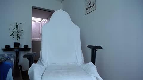 Snapshot of diamond_black00 chatting on January 2026 06:21:02 PM MaSSimo online show from January 2026 06:21:02 PM