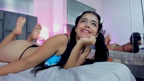 Snapshot of diamond_sweet0 chatting on April 2026 02:23:01 AM Diamond online show from April 2026 02:23:01 AM