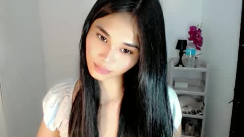 Snapshot of diamond_temptress chatting on April 2026 01:05:01 PM diamond_temptress online show from April 2026 01:05:01 PM