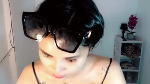 Snapshot of diamond_temptress chatting on June 2026 09:32:01 AM diamond_temptress online show from June 2026 09:32:01 AM