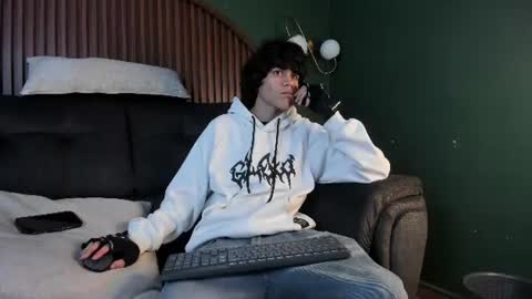 Snapshot of diamond_twink chatting on July 2026 05:42:02 AM diamond_twink online show from July 2026 05:42:02 AM