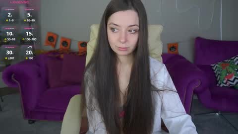 Snapshot of diamondeyeess chatting on November 2025 06:27:01 AM Sasha online show from November 2025 06:27:01 AM