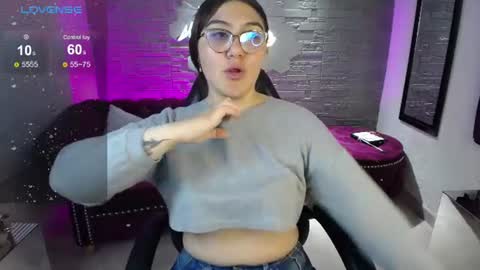 Snapshot of diamondfox_m chatting on June 2026 01:04:02 PM Your Diamond online show from June 2026 01:04:02 PM