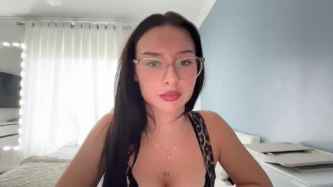 Snapshot of diamondmistressx chatting on November 2025 06:08:02 PM DiamondMistress online show from November 2025 06:08:02 PM