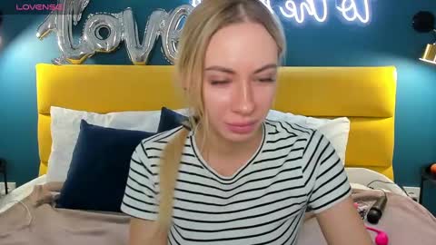 Diana  online show from March 2025 01:42:02 AM