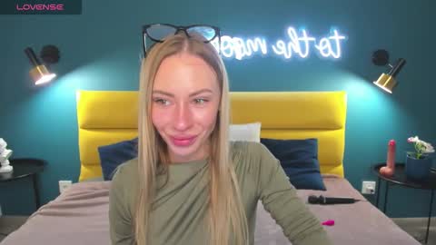 Diana  online show from October 2025 08:32:01 AM