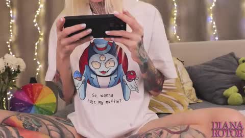 Diana online show from December 2025 12:03:02 PM