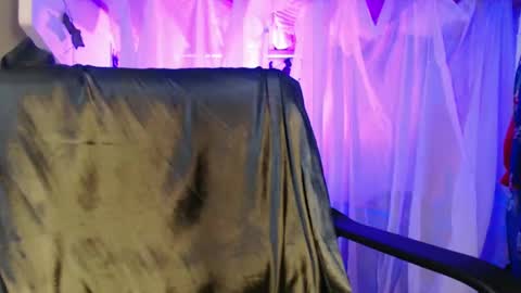 Snapshot of diana_smit_ chatting on December 2024 07:37:01 AM diana online show from December 2024 07:37:01 AM