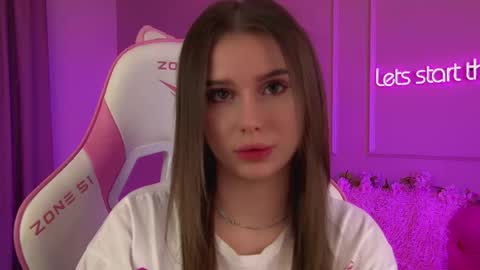 Snapshot of dianabecker chatting on March 2026 06:01:02 PM Diana online show from March 2026 06:01:02 PM