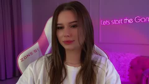 Snapshot of dianabecker chatting on April 2026 06:32:02 PM Diana online show from April 2026 06:32:02 PM