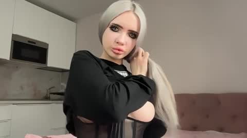 Diana  online show from May 2026 07:24:02 AM