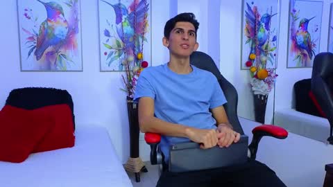 Ana  Leo online show from December 2024 01:49:02 PM