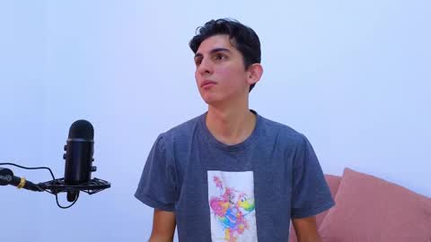 Ana  Leo online show from February 2025 12:26:02 PM