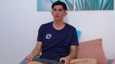Snapshot of dianayleo chatting on April 2026 02:04:02 PM Ana Leo online show from April 2026 02:04:02 PM