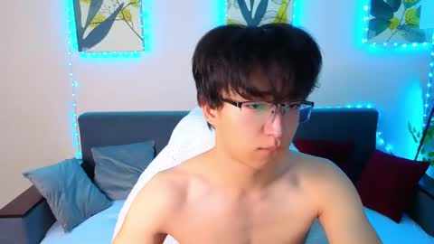 Snapshot of dianinav chatting on March 2026 09:12:01 AM Adam online show from March 2026 09:12:01 AM