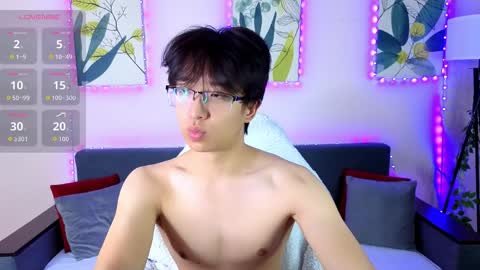 Snapshot of dianinav chatting on March 2026 09:42:01 AM Adam online show from March 2026 09:42:01 AM