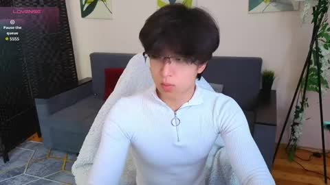 Snapshot of dianinav chatting on April 2026 08:48:01 AM Adam online show from April 2026 08:48:01 AM