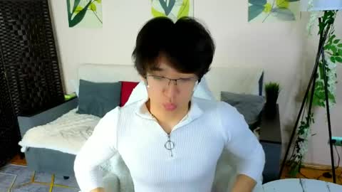 Snapshot of dianinav chatting on April 2026 06:28:02 AM Adam online show from April 2026 06:28:02 AM