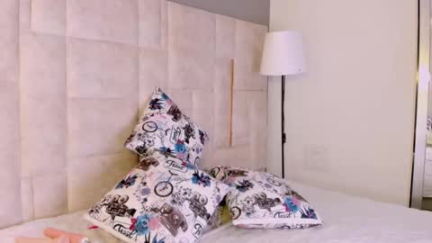 call me princess dianne  online show from November 2025 09:50:01 PM