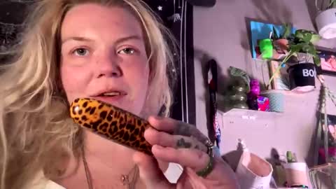 Beau online show from November 2025 11:10:02 AM